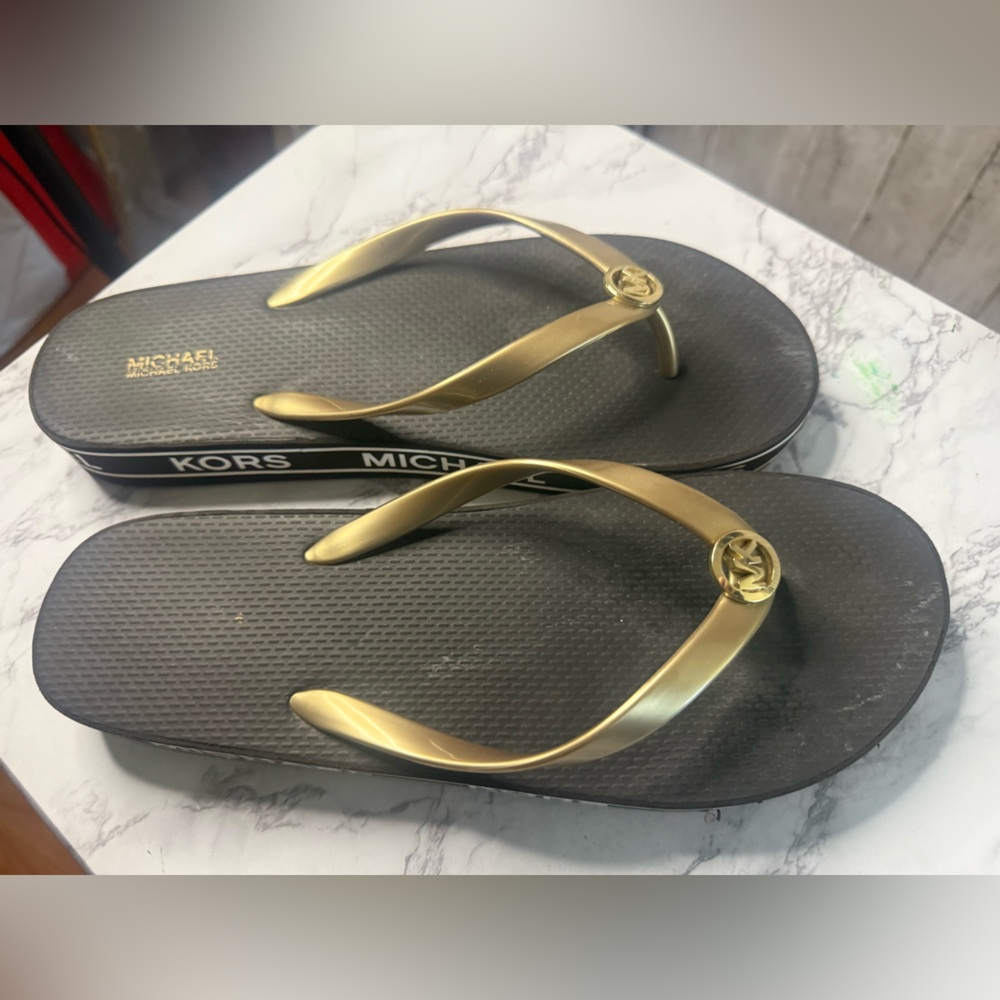 Michael Kors Women's Bedford Wedge Platform Black Flip Flops - US 11